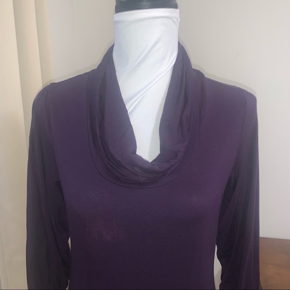 Banana Republic cowl neck top. Size S - Picture 2 of 9